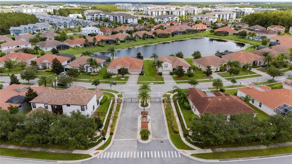 En Venta: $799,999 (4 camas, 3 baños, 2470 Pies cuadrados)