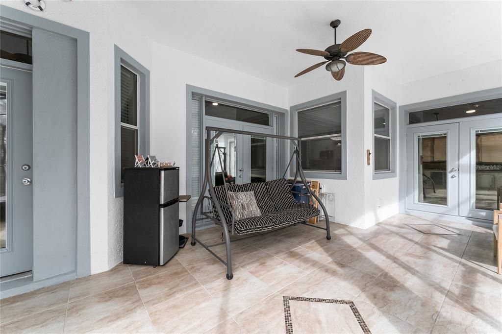 En Venta: $799,999 (4 camas, 3 baños, 2470 Pies cuadrados)