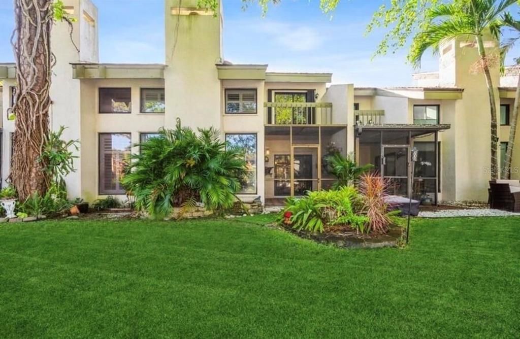 For Rent: $4,100 (3 beds, 2 baths, 2260 Square Feet)