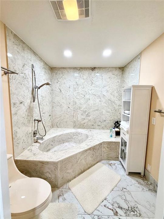 For Rent: $4,100 (3 beds, 2 baths, 2260 Square Feet)