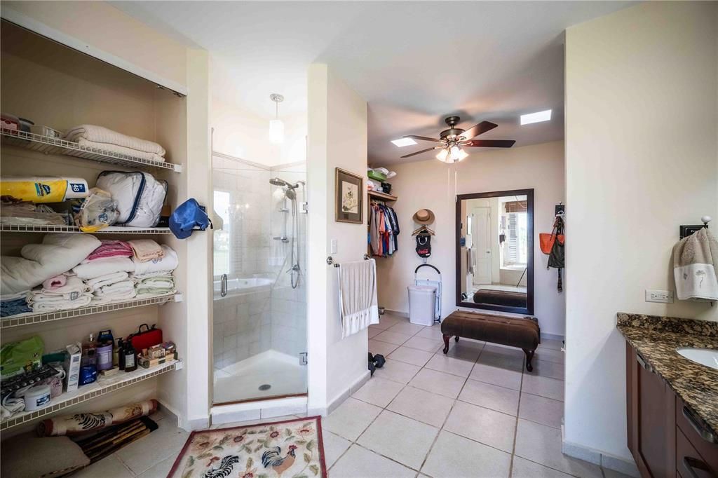 For Sale: $1,100,000 (4 beds, 4 baths, 2745 Square Feet)