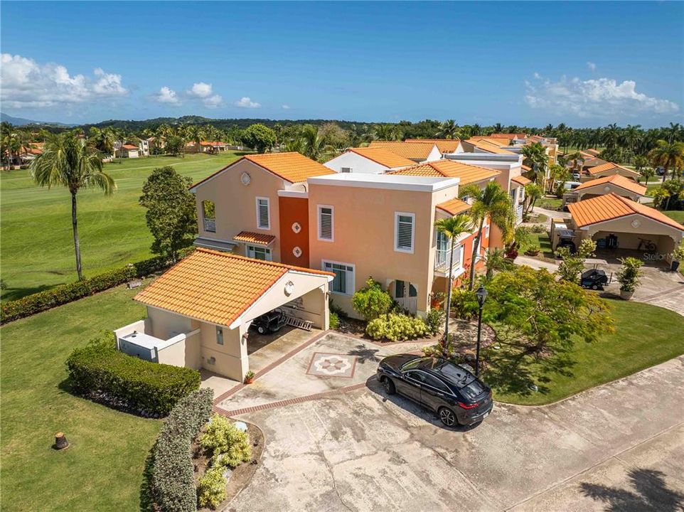 For Sale: $1,100,000 (4 beds, 4 baths, 2745 Square Feet)