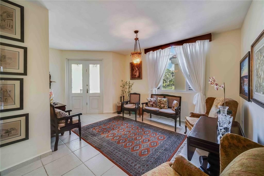 For Sale: $1,100,000 (4 beds, 4 baths, 2745 Square Feet)