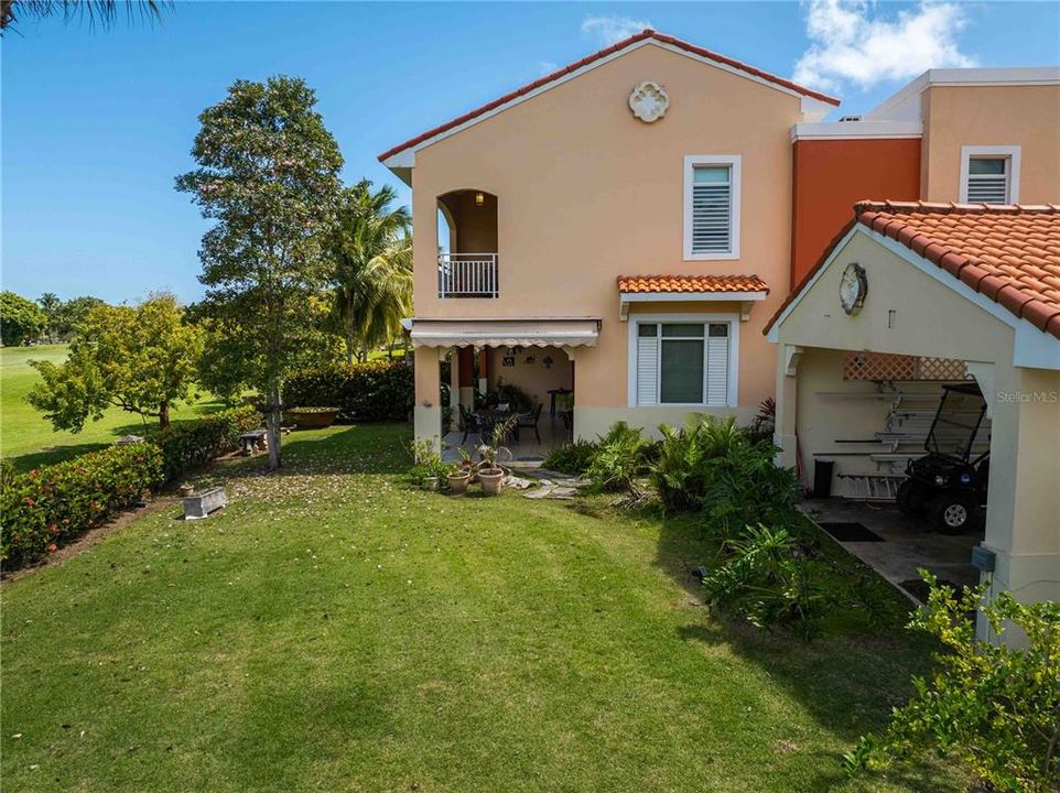For Sale: $1,100,000 (4 beds, 4 baths, 2745 Square Feet)