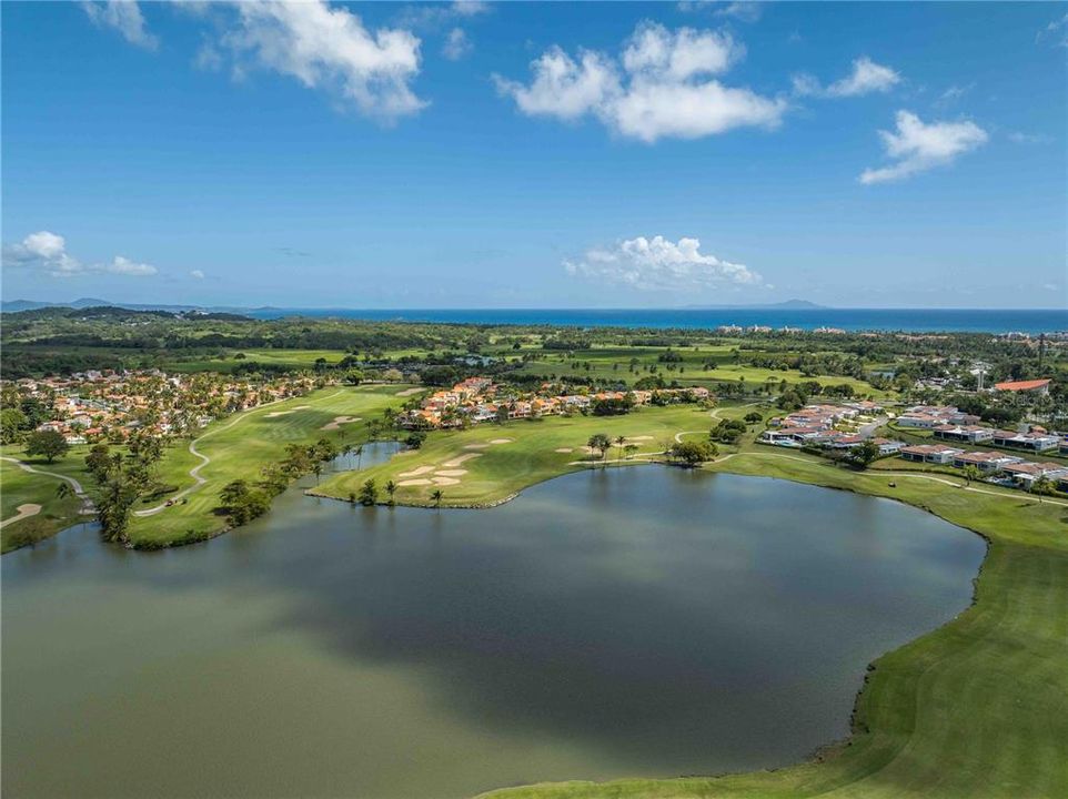 For Sale: $1,100,000 (4 beds, 4 baths, 2745 Square Feet)