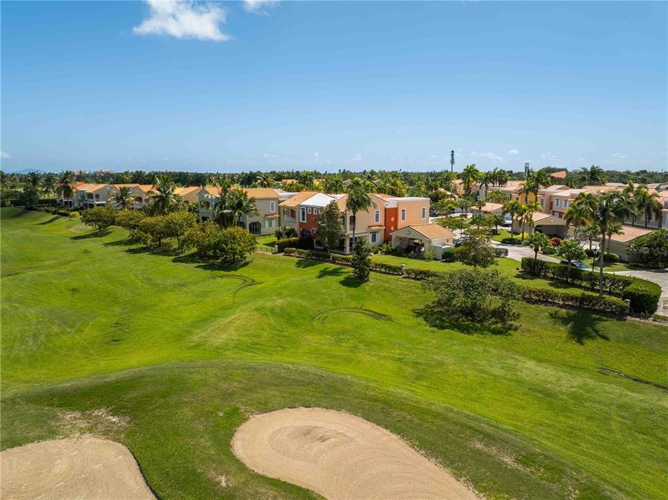 For Sale: $1,100,000 (4 beds, 4 baths, 2745 Square Feet)