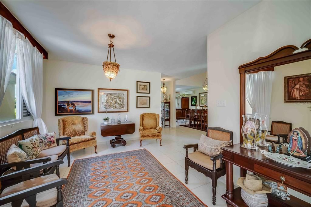 For Sale: $1,100,000 (4 beds, 4 baths, 2745 Square Feet)