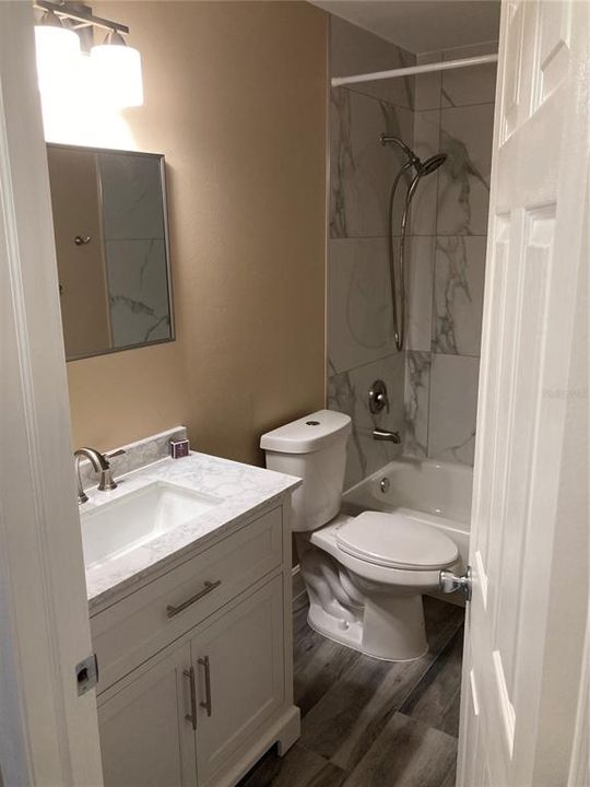 For Rent: $1,450 (2 beds, 1 baths, 980 Square Feet)