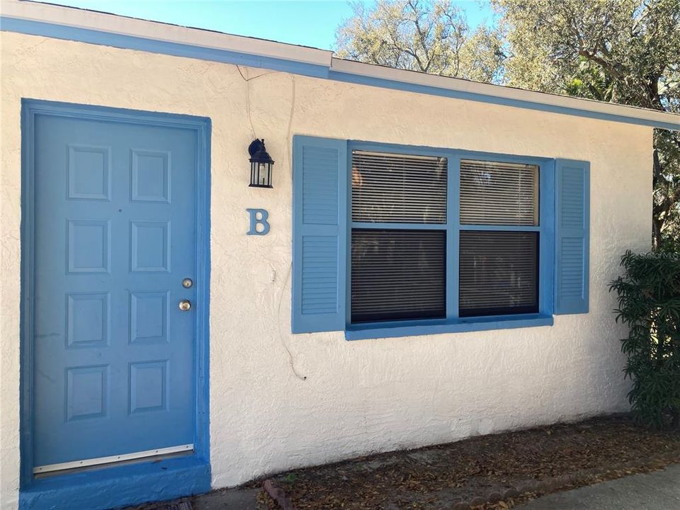 For Rent: $1,450 (2 beds, 1 baths, 980 Square Feet)