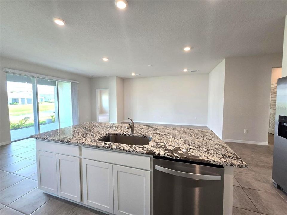Active With Contract: $2,600 (3 beds, 2 baths, 2036 Square Feet)