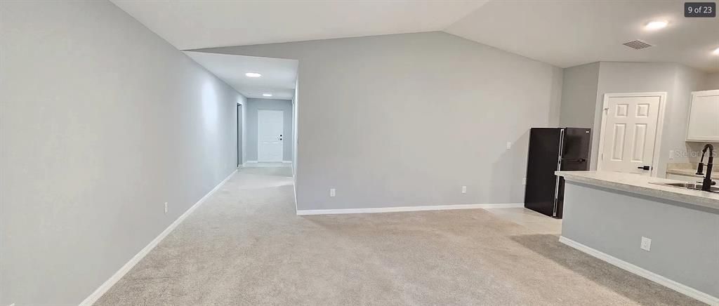 En Venta: $368,000 (4 camas, 2 baños, 1809 Pies cuadrados)
