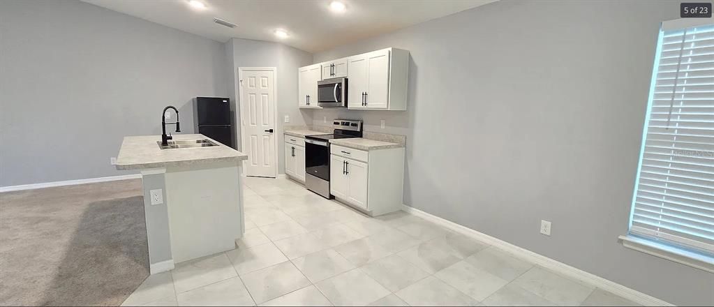 En Venta: $368,000 (4 camas, 2 baños, 1809 Pies cuadrados)