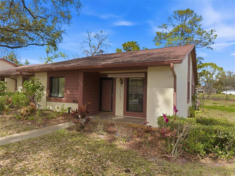 For Sale: $145,000 (2 beds, 2 baths, 1125 Square Feet)