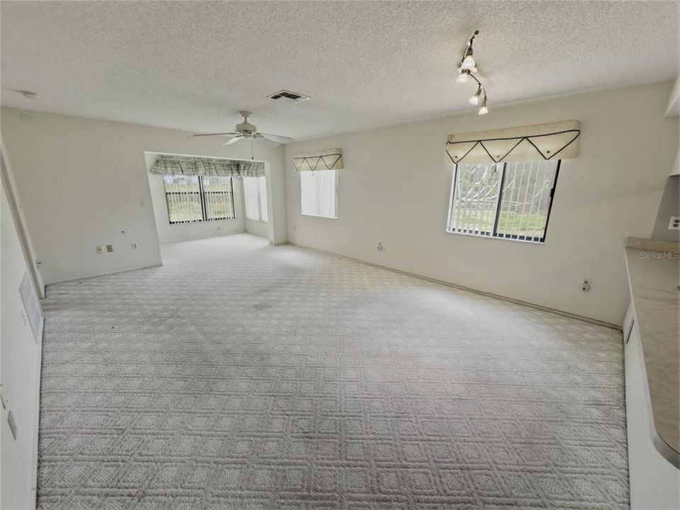 For Sale: $145,000 (2 beds, 2 baths, 1125 Square Feet)