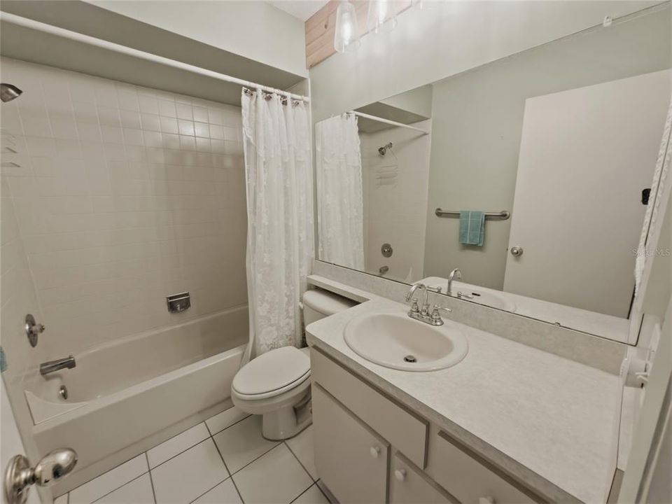 For Sale: $145,000 (2 beds, 2 baths, 1125 Square Feet)