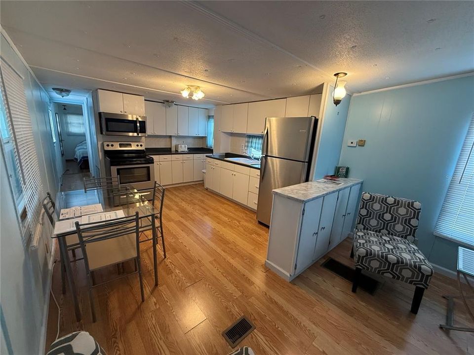 Activo con contrato: $85,000 (2 camas, 1 baños, 636 Pies cuadrados)