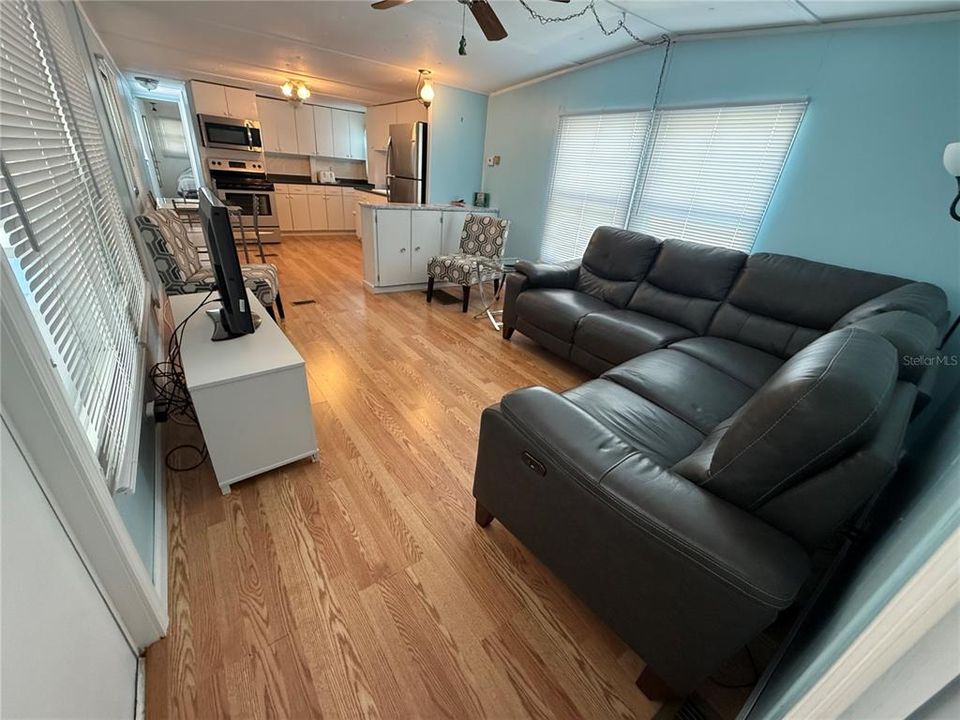 Activo con contrato: $85,000 (2 camas, 1 baños, 636 Pies cuadrados)