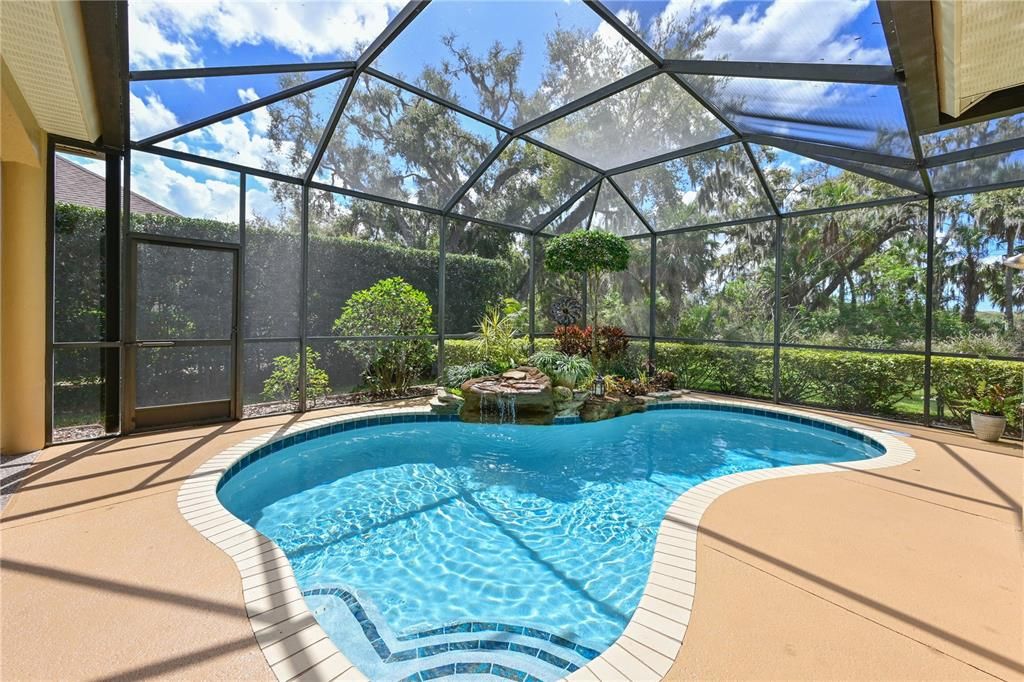 Activo con contrato: $699,900 (3 camas, 2 baños, 2686 Pies cuadrados)
