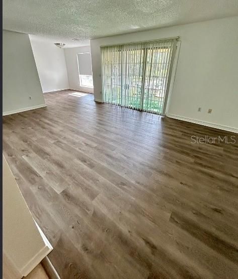 Active With Contract: $1,400 (2 beds, 2 baths, 1165 Square Feet)