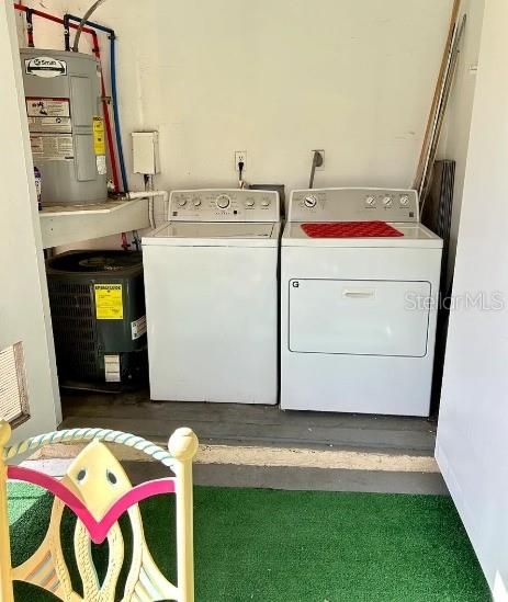 Active With Contract: $1,400 (2 beds, 2 baths, 1165 Square Feet)