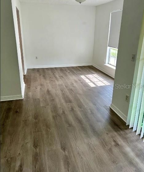 Active With Contract: $1,400 (2 beds, 2 baths, 1165 Square Feet)