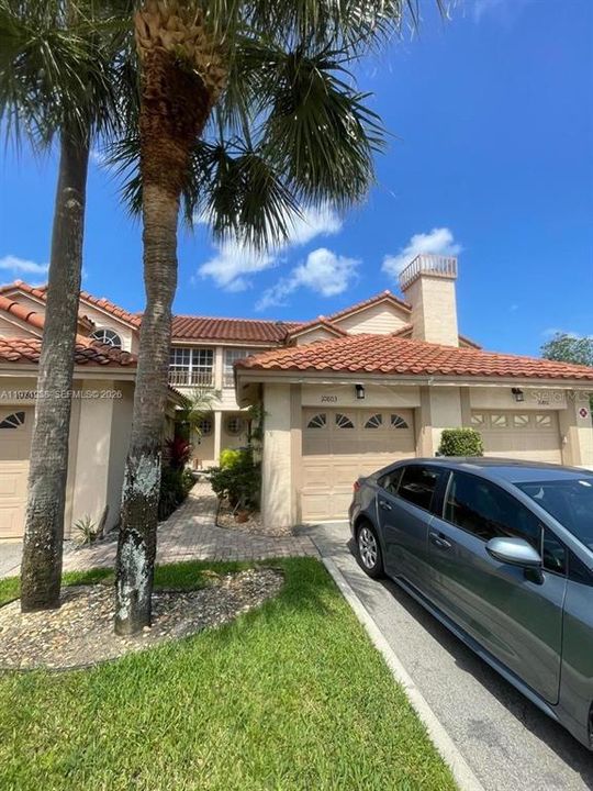 For Sale: $289,900 (2 beds, 2 baths, 1190 Square Feet)