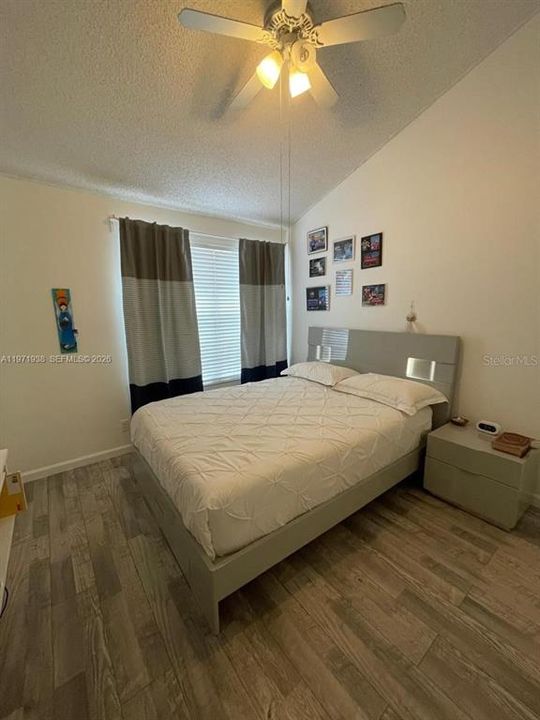 For Sale: $289,900 (2 beds, 2 baths, 1190 Square Feet)