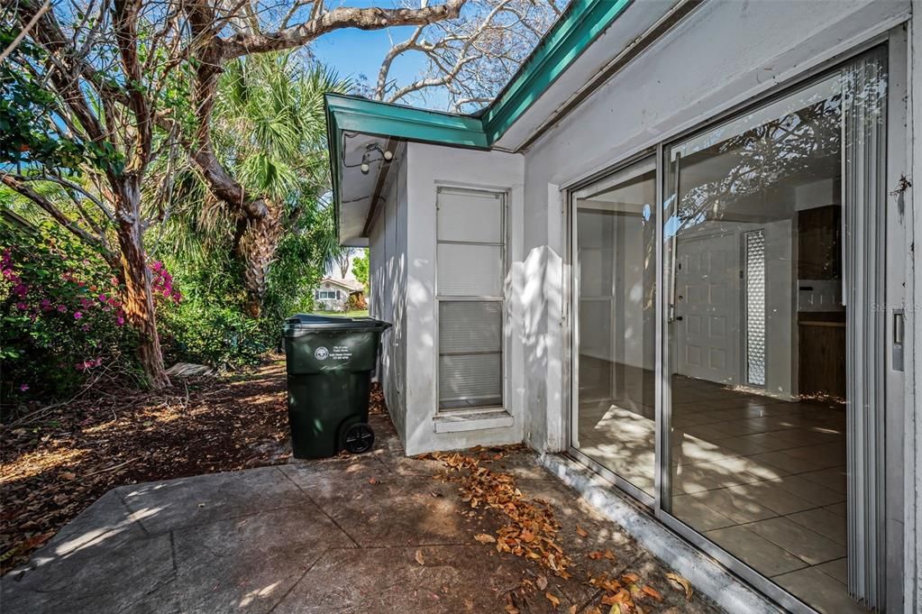 出租: $1,650 (2 贝兹, 1 浴室, 1854 平方英尺)