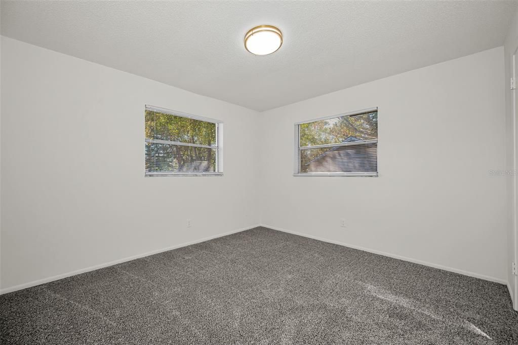 出租: $1,650 (2 贝兹, 1 浴室, 1854 平方英尺)