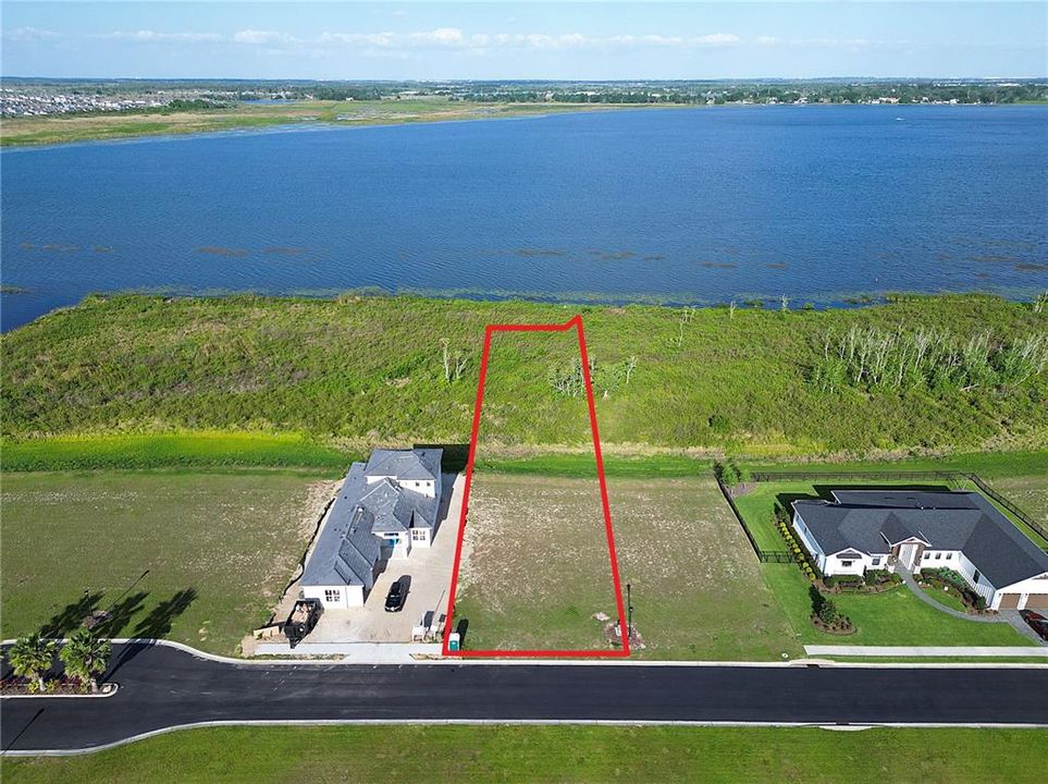 En Venta: $165,000 (0.65 acres)