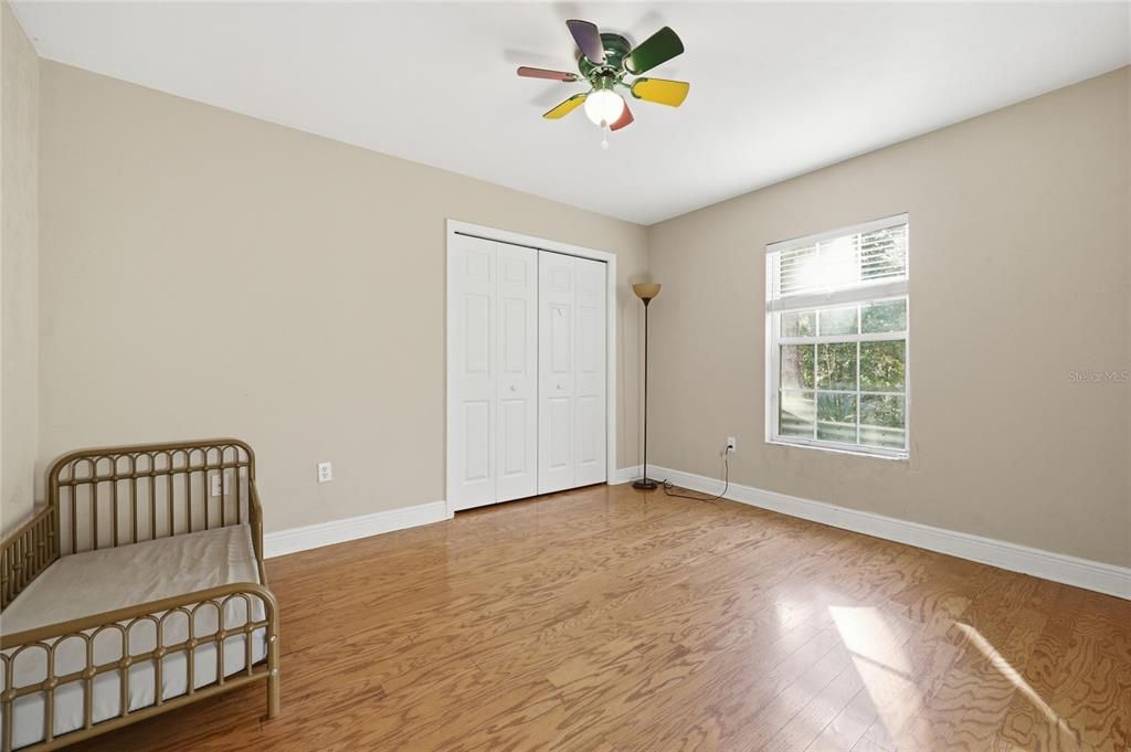 For Sale: $950,000 (5 beds, 3 baths, 3910 Square Feet)