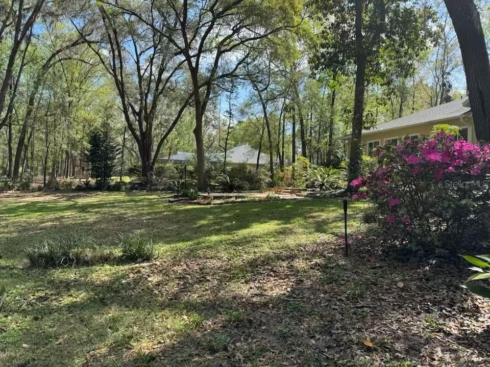 For Sale: $950,000 (5 beds, 3 baths, 3910 Square Feet)