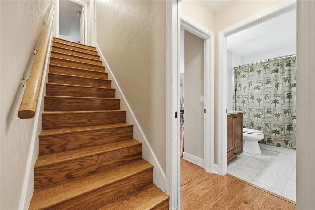 For Sale: $950,000 (5 beds, 3 baths, 3910 Square Feet)