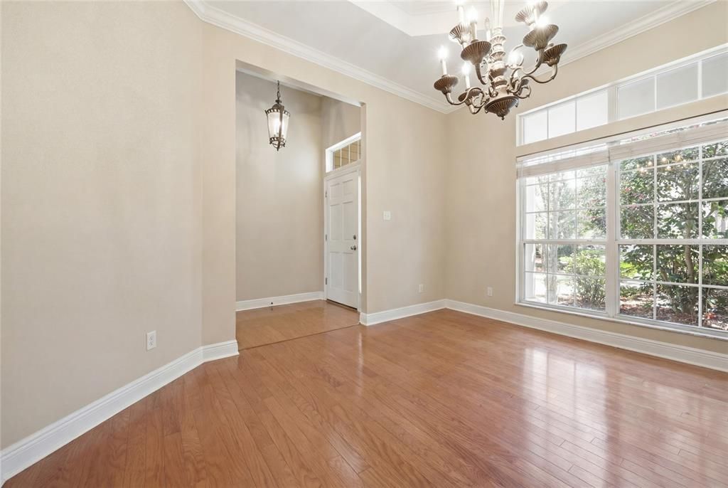 For Sale: $950,000 (5 beds, 3 baths, 3910 Square Feet)