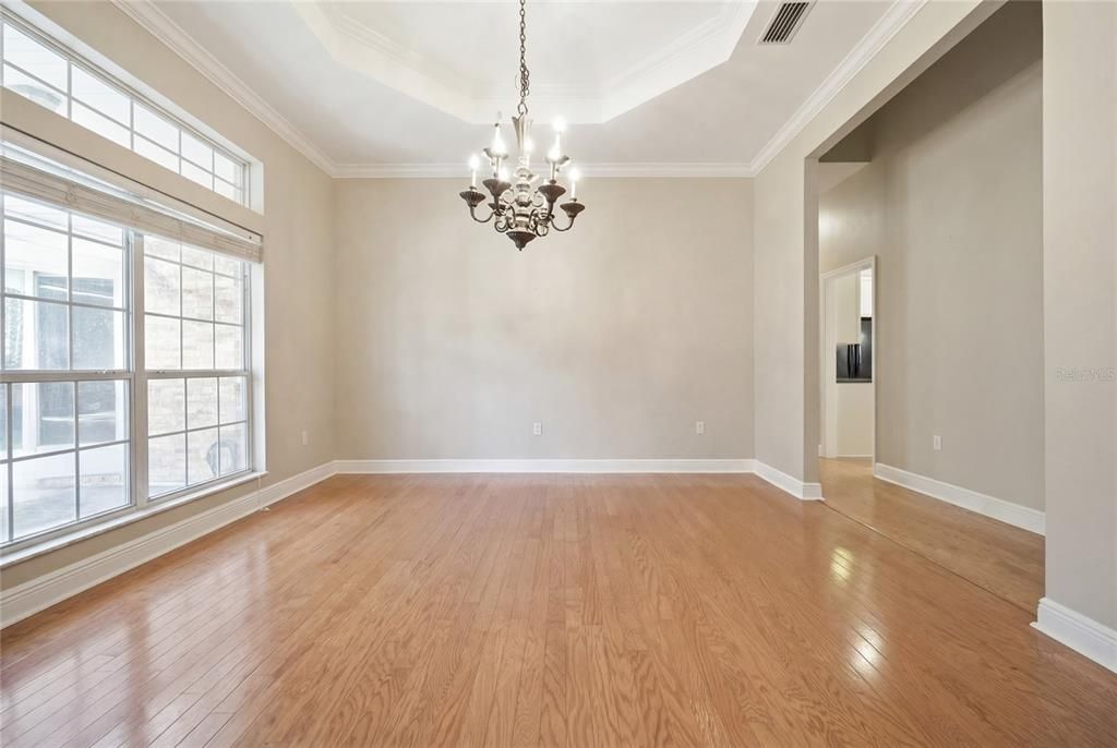 For Sale: $950,000 (5 beds, 3 baths, 3910 Square Feet)