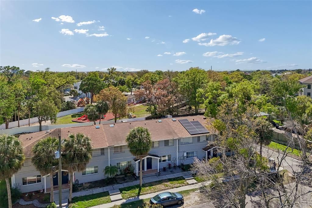 Под контрактом: $299,900 (3 спален, 2 ванн, 1520 Квадратных фут)