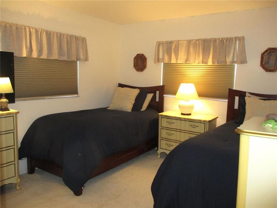For Sale: $215,000 (2 beds, 2 baths, 1136 Square Feet)