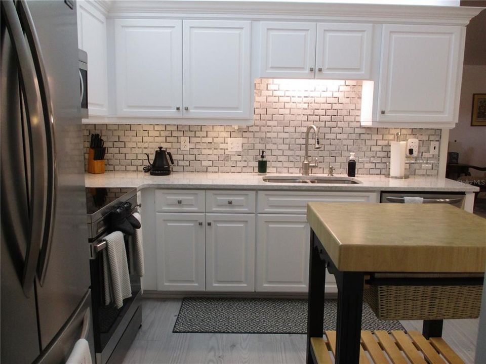 For Sale: $215,000 (2 beds, 2 baths, 1136 Square Feet)