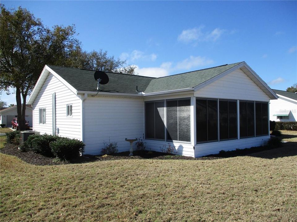 For Sale: $215,000 (2 beds, 2 baths, 1136 Square Feet)