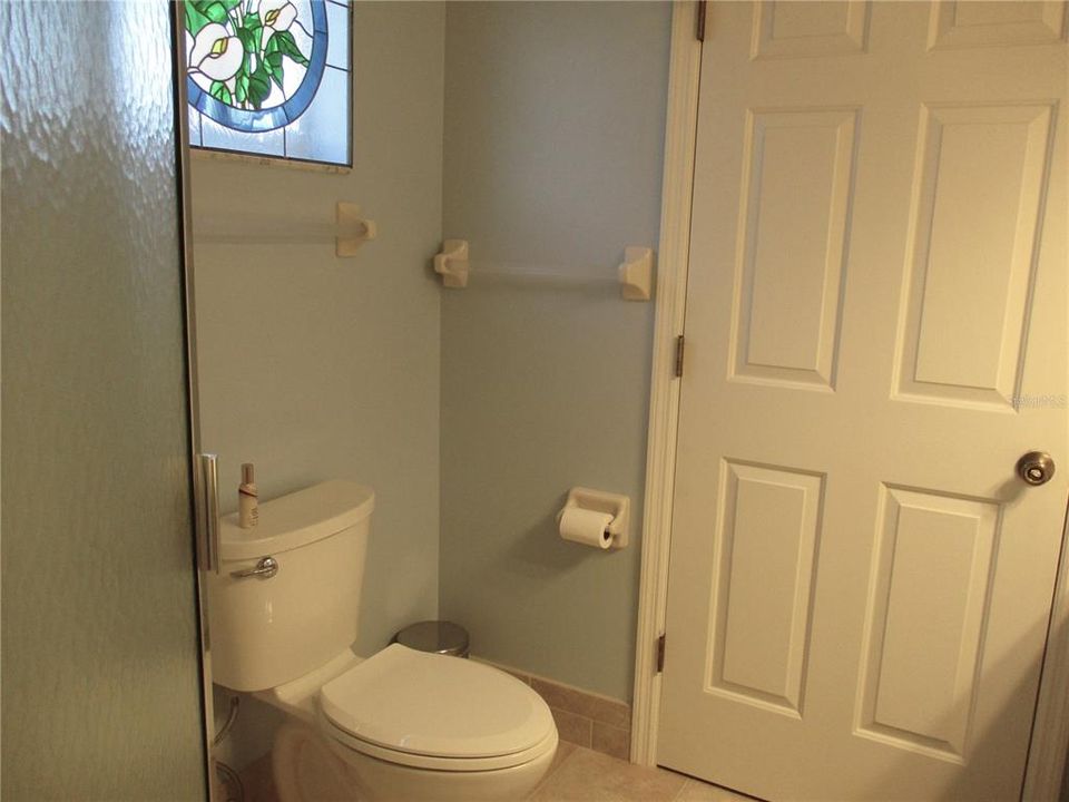 For Sale: $215,000 (2 beds, 2 baths, 1136 Square Feet)