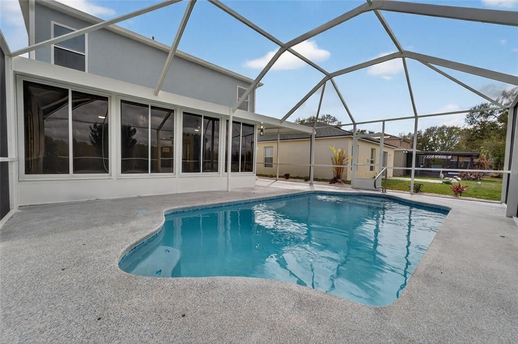 Active With Contract: $429,999 (4 beds, 2 baths, 1754 Square Feet)