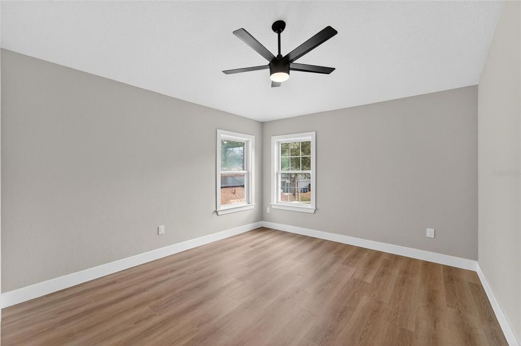 Active With Contract: $429,999 (4 beds, 2 baths, 1754 Square Feet)