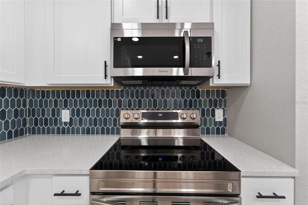 Active With Contract: $429,999 (4 beds, 2 baths, 1754 Square Feet)