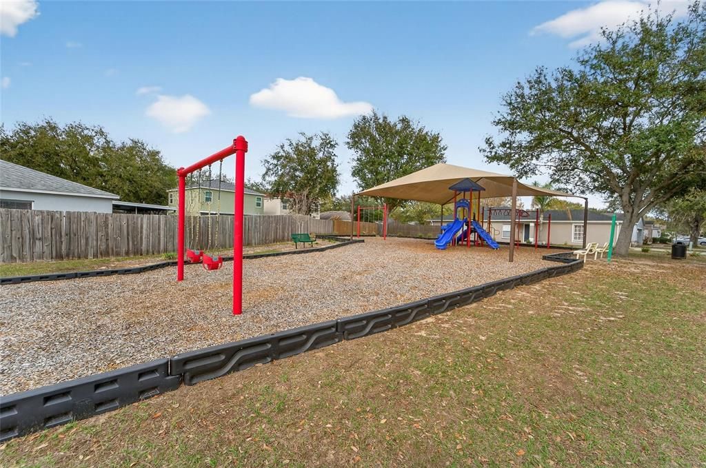 Active With Contract: $429,999 (4 beds, 2 baths, 1754 Square Feet)