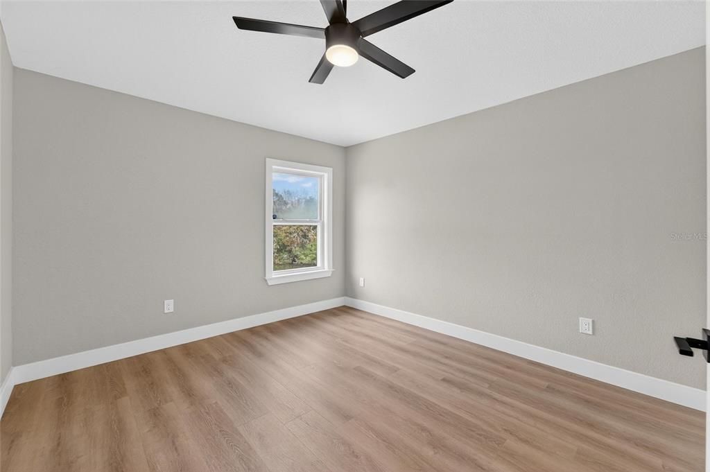 Active With Contract: $429,999 (4 beds, 2 baths, 1754 Square Feet)
