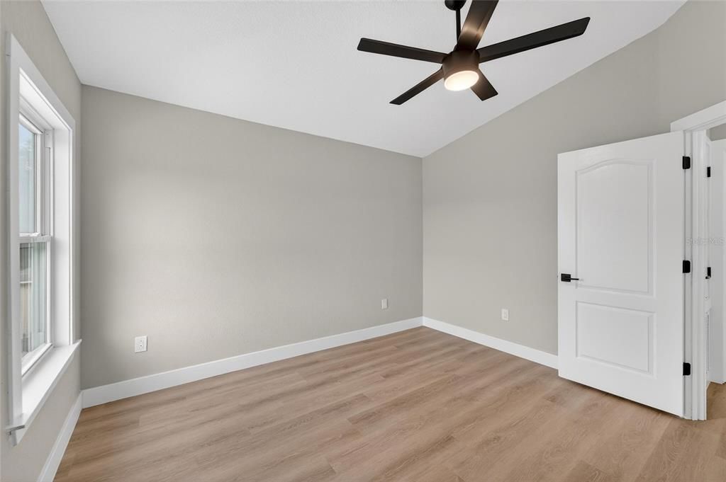 Active With Contract: $429,999 (4 beds, 2 baths, 1754 Square Feet)