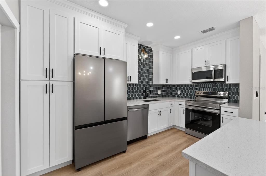Active With Contract: $429,999 (4 beds, 2 baths, 1754 Square Feet)