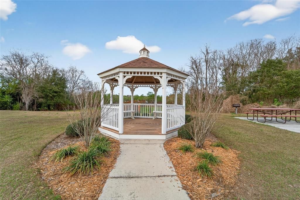 Active With Contract: $429,999 (4 beds, 2 baths, 1754 Square Feet)