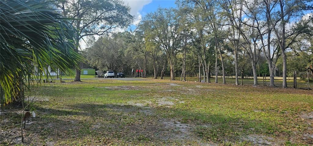 На продажу: $95,000 (0.22 acres)