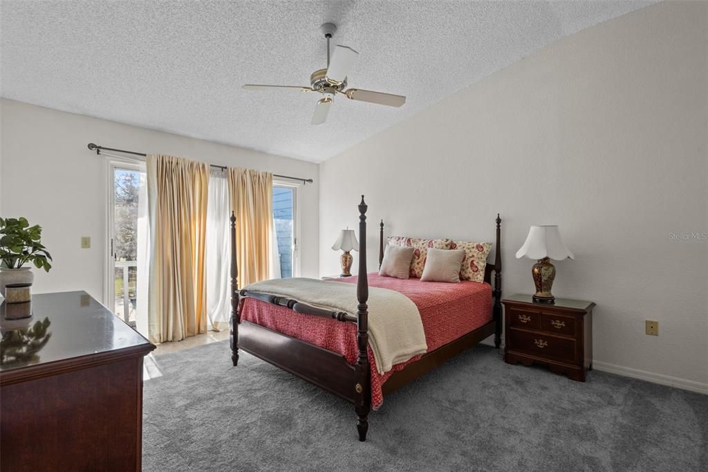 For Sale: $229,900 (3 beds, 2 baths, 1560 Square Feet)